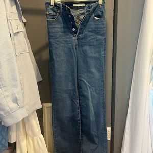 NEW Levi’s Straight leg boot cut jeans